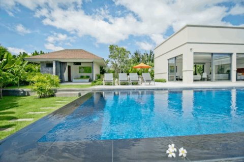 Casa de 4 dormitorios en Pattaya, Tailandia № 202732 - foto 5