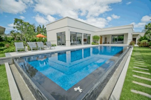 Casa de 4 dormitorios en Pattaya, Tailandia № 202732 - foto 4