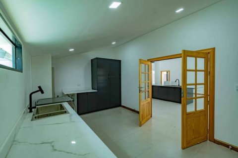 Chalet de 4 dormitorios en Phuket, Tailandia № 118385 - foto 4
