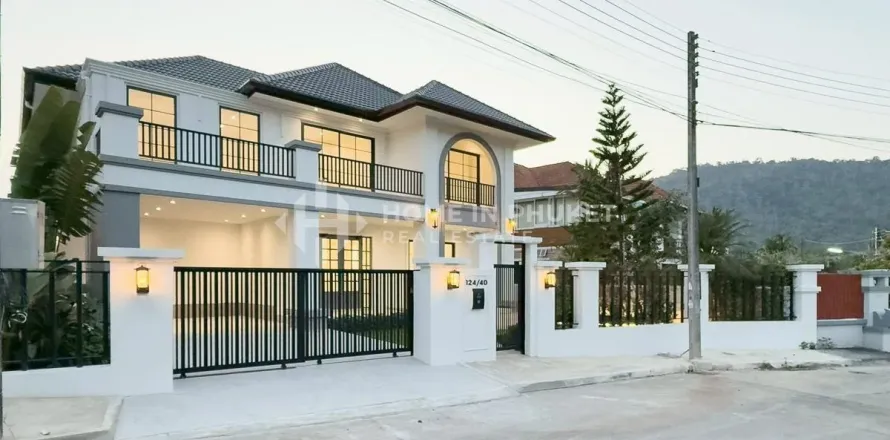 Casa de 3 dormitorios en Ban Ratsada, Tailandia № 161439