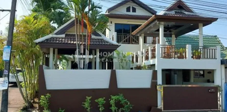 Casa de 3 dormitorios en Kathu, Tailandia № 161435
