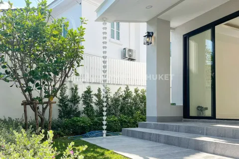 Casa de 4 dormitorios en Chalong, Tailandia № 161438 - foto 4