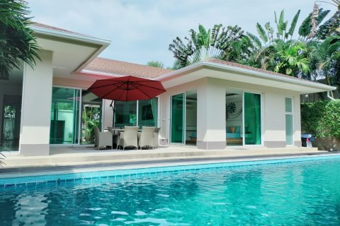Casa de 3 dormitorios en Pattaya, Tailandia № 57644 - foto 3