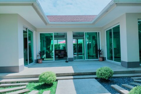 Casa de 3 dormitorios en Pattaya, Tailandia № 57644 - foto 20