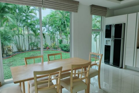 Casa de 3 dormitorios en Pattaya, Tailandia № 57644 - foto 10