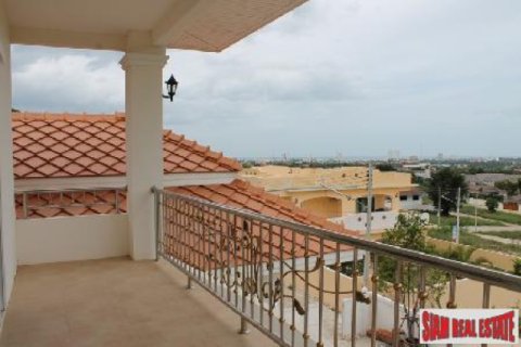Casa de 3 dormitorios en Hua Hin, Tailandia № 202479 - foto 5