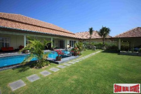 Chalet de 3 dormitorios en Hua Hin, Tailandia № 202478