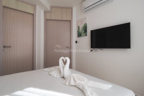 Condominio de 2 dormitorios en Bang Lamung, Tailandia № 68061 - foto 14