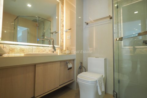 Condominio de 2 dormitorios en Bang Lamung, Tailandia № 68061 - foto 11