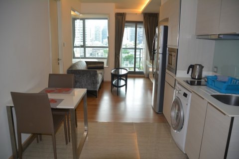 Eigentumswohnung in Bangkok, Thailand, 1 Schlafzimmer № 66038 - Foto 2