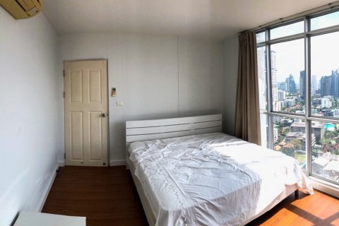 Condominio de 3 dormitorios en Bangkok, Tailandia № 66037 - foto 15