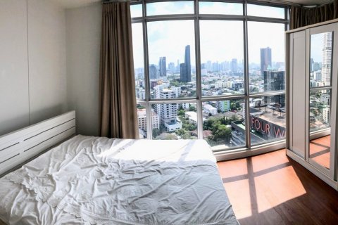 Condominio de 3 dormitorios en Bangkok, Tailandia № 66037 - foto 14