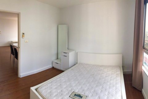 Condominio de 3 dormitorios en Bangkok, Tailandia № 66037 - foto 17
