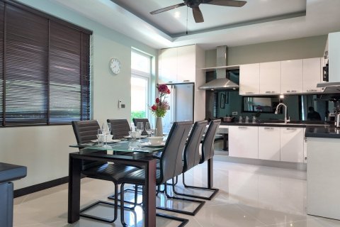 Haus in Pattaya, Thailand 4 Schlafzimmer № 8609 - Foto 12