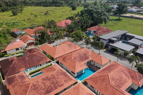 Haus in Pattaya, Thailand 4 Schlafzimmer № 8609 - Foto 2