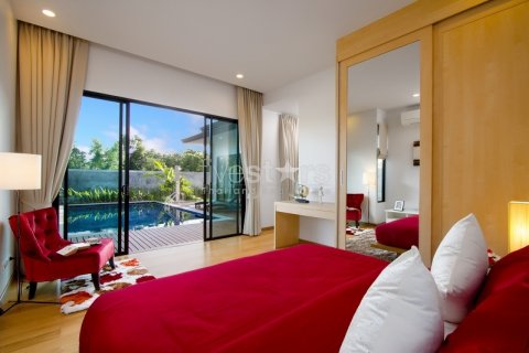 Casa de 3 dormitorios en Phuket, Tailandia № 67099 - foto 4