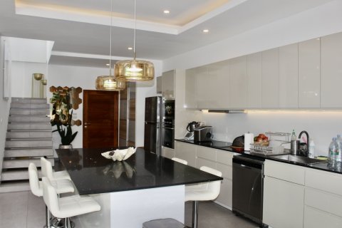 Chalet de 3 dormitorios en Ko Samui, Tailandia № 138441 - foto 9