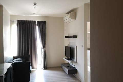 Condominio de 2 dormitorios en Din Daeng, Bangkok, Tailandia № 137175 - foto 3