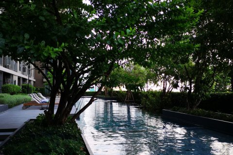 Condominio de 2 dormitorios en Din Daeng, Bangkok, Tailandia № 137175 - foto 17