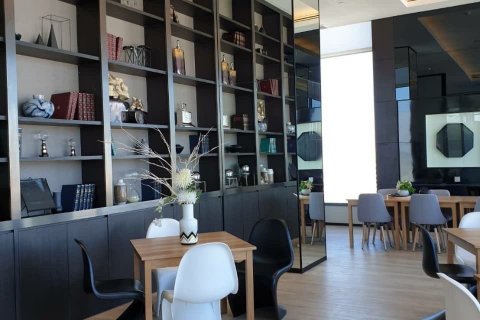 Condominio de 1 dormitorio en Khlong Toei, Bangkok, Tailandia № 134099 - foto 9
