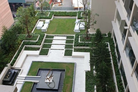 Condominio de 1 dormitorio en Khlong Toei, Bangkok, Tailandia № 134099 - foto 13