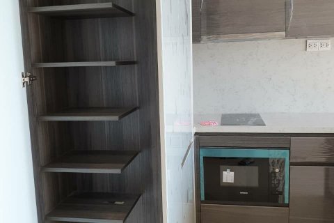 Condominio de 1 dormitorio en Khlong Toei, Bangkok, Tailandia № 134099 - foto 3