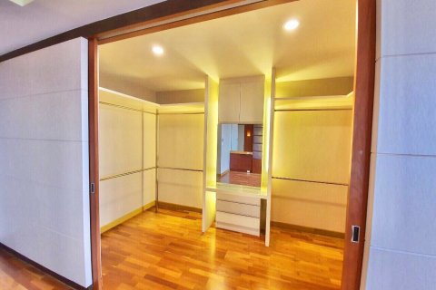 Condominio de 3 dormitorios en Nonthaburi, Tailandia № 134095 - foto 5