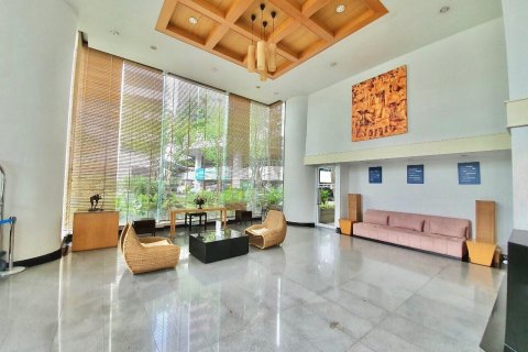 Condominio de 3 dormitorios en Nonthaburi, Tailandia № 134095 - foto 17