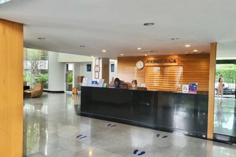 Condominio de 3 dormitorios en Nonthaburi, Tailandia № 134095 - foto 18