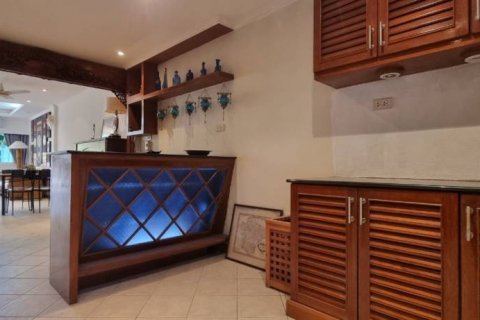 Adosado de 3 dormitorios en Pattaya, Tailandia № 116426 - foto 6