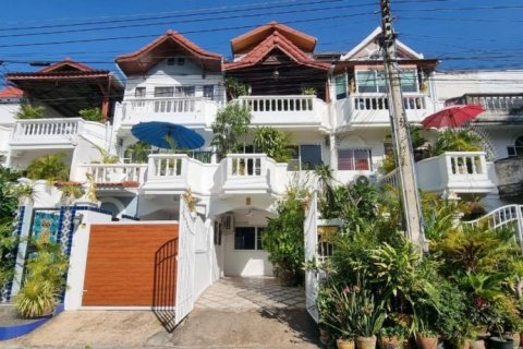 Adosado de 3 dormitorios en Pattaya, Tailandia № 116426