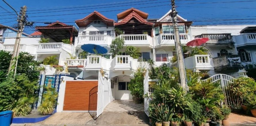 Adosado de 3 dormitorios en Pattaya, Tailandia № 116426