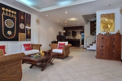 Adosado de 3 dormitorios en Pattaya, Tailandia № 116426 - foto 3