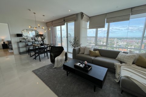 Condo à Bangkok, Thaïlande, 3 chambres № 181258