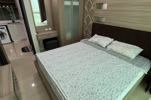 Apartamento de 1 dormitorio en Pattaya, Tailandia № 205968 - foto 9