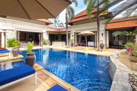 Casa de 4 dormitorios en Phuket, Tailandia № 209602 - foto 3