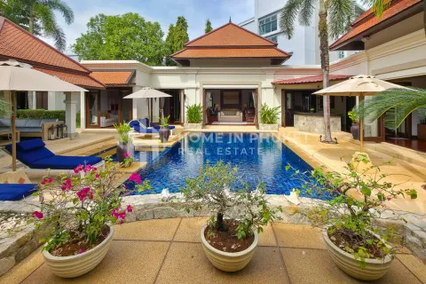 Casa de 4 dormitorios en Phuket, Tailandia № 209602