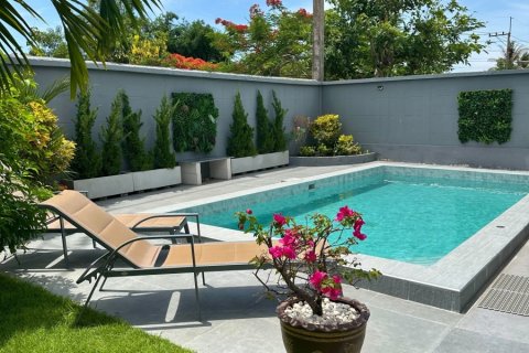 Chalet de 2 dormitorios en Hua Hin, Tailandia № 168344 - foto 2