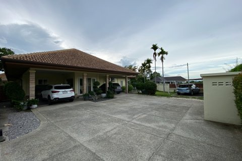 Chalet de 3 dormitorios en Hua Hin, Tailandia № 168342 - foto 29