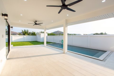 Chalet de 3 dormitorios en Hua Hin, Tailandia № 168341 - foto 3