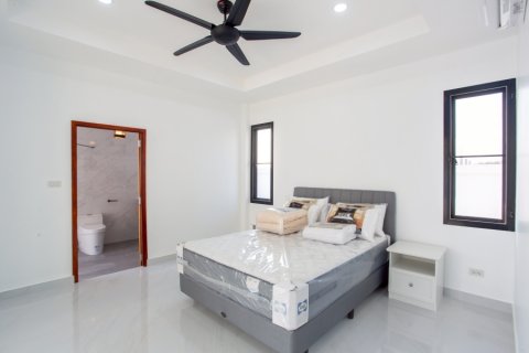 Chalet de 3 dormitorios en Hua Hin, Tailandia № 168341 - foto 10