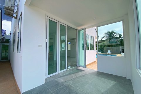 Chalet de 3 dormitorios en Hua Hin, Tailandia № 168338 - foto 5