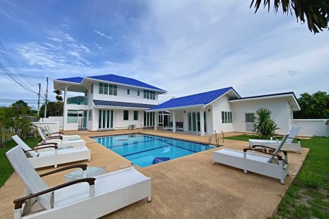 Villa à Hua Hin, Thaïlande 3 chambres № 168338
