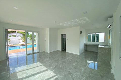 Chalet de 3 dormitorios en Hua Hin, Tailandia № 168338 - foto 24