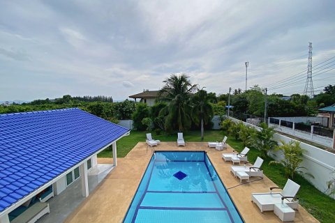 Chalet de 3 dormitorios en Hua Hin, Tailandia № 168338 - foto 20