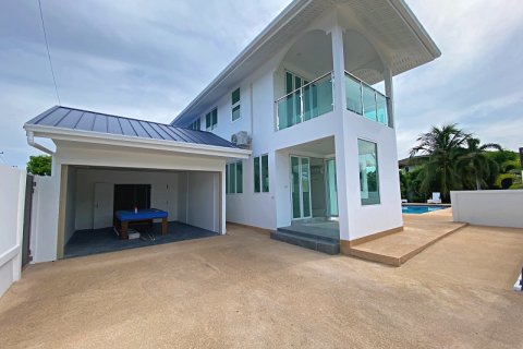 Chalet de 3 dormitorios en Hua Hin, Tailandia № 168338 - foto 4