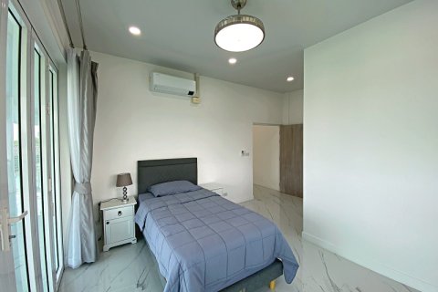 Chalet de 7 dormitorios en Hua Hin, Tailandia № 168339 - foto 20