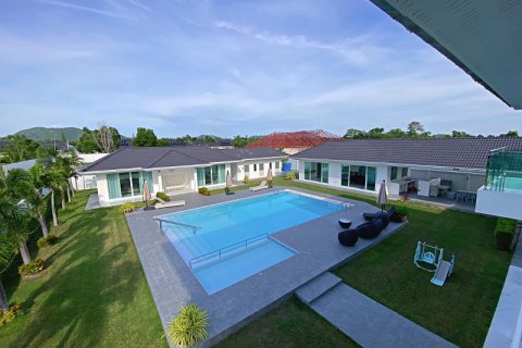 Chalet de 7 dormitorios en Hua Hin, Tailandia № 168339 - foto 5
