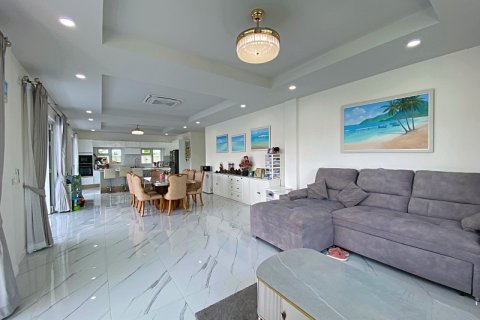 Chalet de 7 dormitorios en Hua Hin, Tailandia № 168339 - foto 8