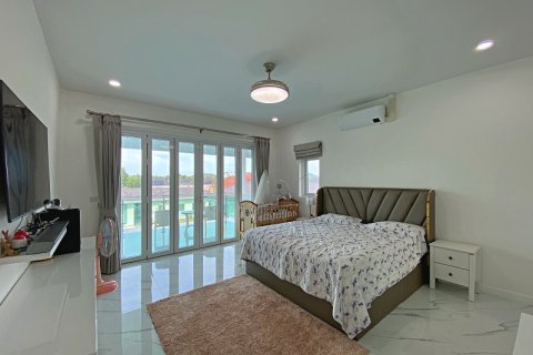 Chalet de 7 dormitorios en Hua Hin, Tailandia № 168339 - foto 13